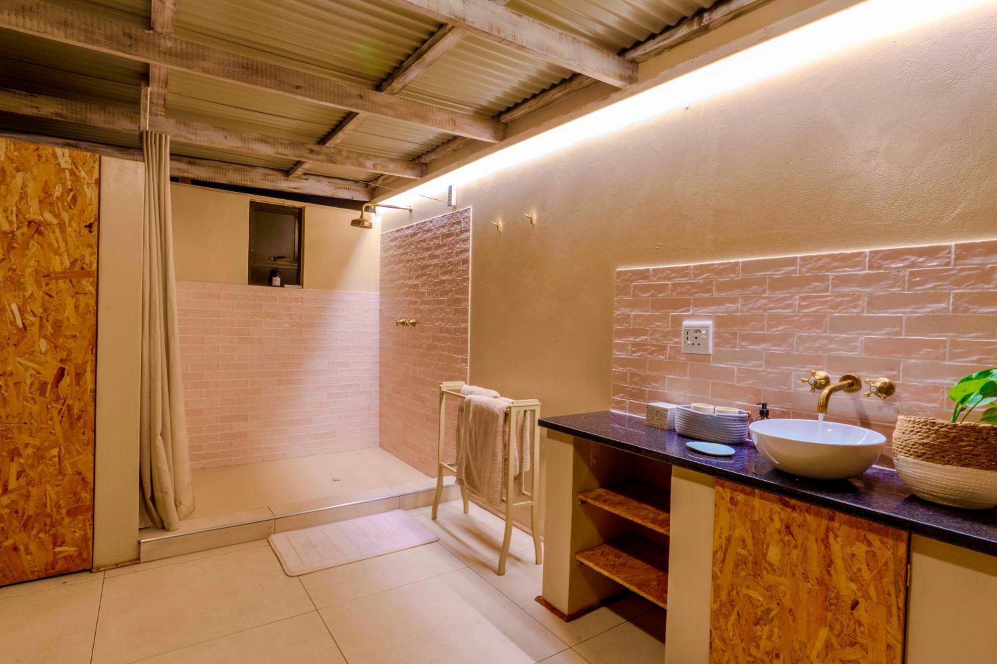 Gugulesizwe Camp Hotel Mabibi Екстериор снимка